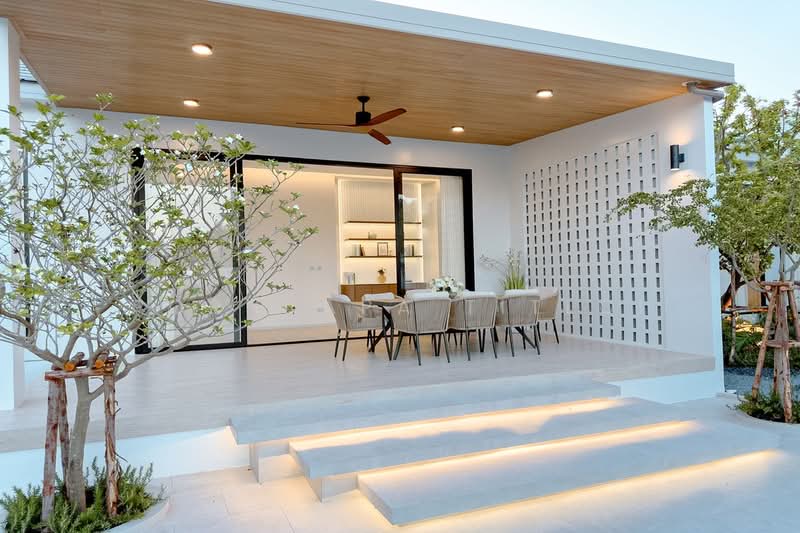 For sale house 4 bedrooms at Nong Pla Lai, Chon Buri (Pattaya), Nong Pla Lai, Bang Lamung (Pattaya), Chon Buri (Pattaya), 4 Bedrooms, 517 sqm, Single Detached House For Sale, by Pornnapa Titloi, 500427928 - DDproperty.com