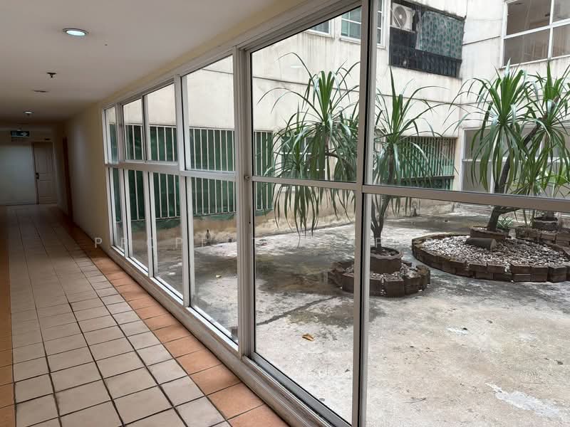 Johnny Tower, Bangkok, 216 Pracha Uthit Rd, Huai Khwang, Huai Khwang, Bangkok, Studio, 32 sqm, Condo For Sale, by Property Expert, 500428011 - DDproperty.com