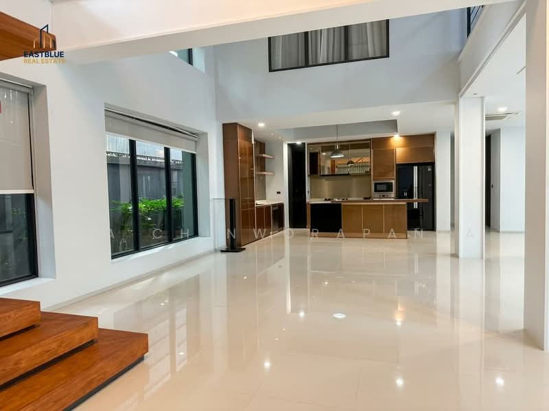 Luxury Pool Villa Sukhumvit71, Bangkok, Phra Kanong Nua, Watthana, Bangkok, 5 Bedrooms, 700 sqm, Single Detached House For Rent, by Kla Chinworapanya, 500428093 - DDproperty.com