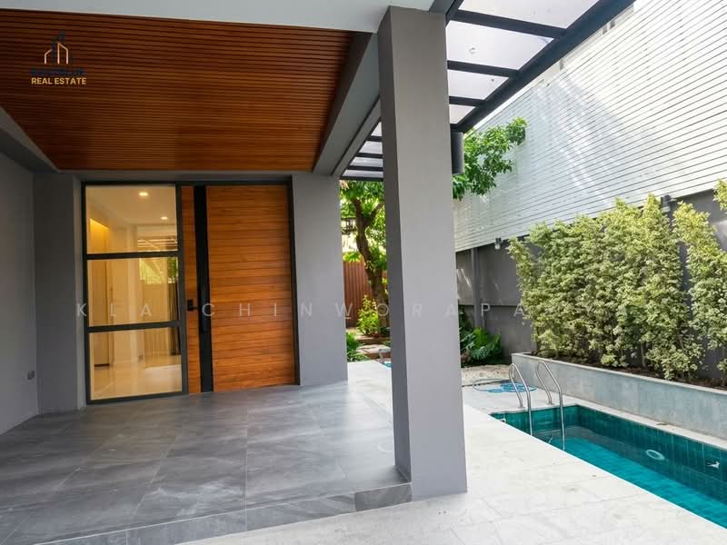 Luxury Pool Villa Sukhumvit71, Bangkok, Phra Kanong Nua, Watthana, Bangkok, 5 Bedrooms, 700 sqm, Single Detached House For Rent, by Kla Chinworapanya, 500428093 - DDproperty.com