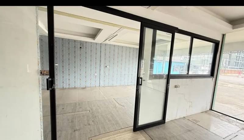 Warehouse with office for rent in Ramintra, convenient container location, near the motorway, Bangkok, Min Buri, Bangkok, , 600 sqm, Warehouse/Factory For Rent, by Tida phanthonglarptawee, 500428095 - DDproperty.com
