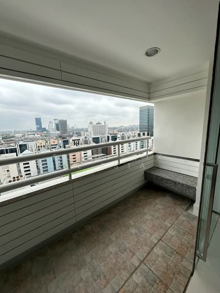Central City East Tower, Bangkok, 1/121 East tower, Bang Na, Bangkok, 2 Bedrooms, 115 sqm, Condo For Rent, by Forty-Six Real Estate Group, 500428121 - DDproperty.com