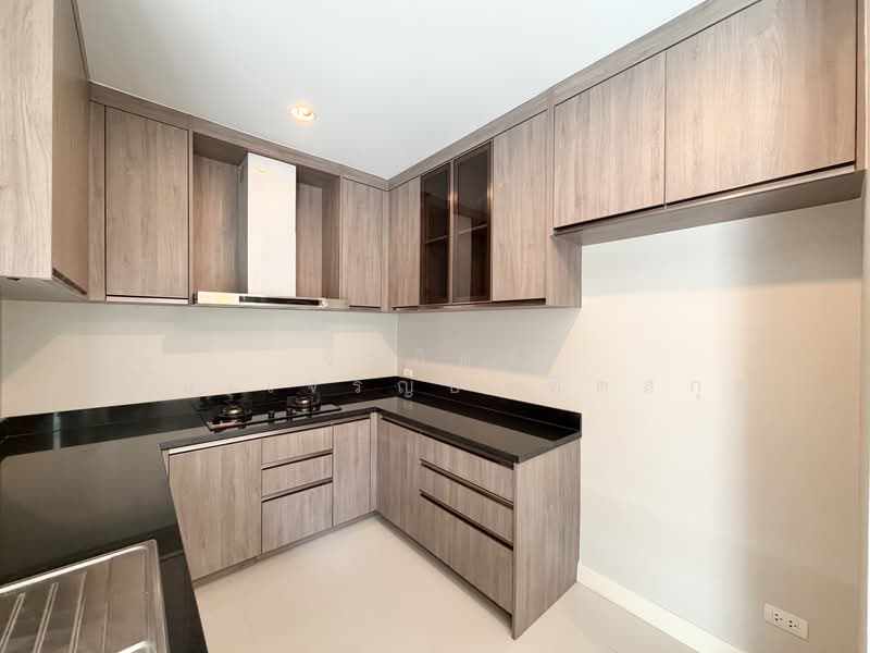 Villa Nakarin Onnut-Wongwaen, Bangkok, Sukhapiban 2 Road, Prawet, Bangkok, 4 Bedrooms, 370 sqm, Single Detached House For Sale, by จิรกิตติ์ (คิม)เจริญบัณฑิตสกุล, 500428155 - DDproperty.com