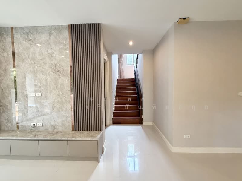 Villa Nakarin Onnut-Wongwaen : วิลล่า นครินทร์ อ่อนนุช-วงแหวน, กรุงเทพ, ถนนสุขาภิบาล 2, ประเวศ, กรุงเทพ, 370 ตร.ม., บ้านเดี่ยว ขาย, โดย จิรกิตติ์ (คิม)เจริญบัณฑิตสกุล, 500428155 - DDproperty.com