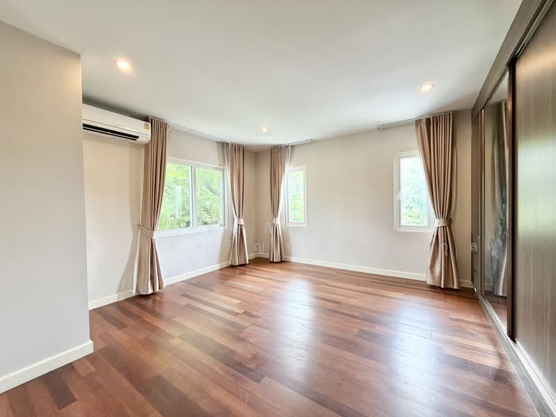 Villa Nakarin Onnut-Wongwaen, Bangkok, Sukhapiban 2 Road, Prawet, Bangkok, 4 Bedrooms, 370 sqm, Single Detached House For Sale, by จิรกิตติ์ (คิม)เจริญบัณฑิตสกุล, 500428155 - DDproperty.com