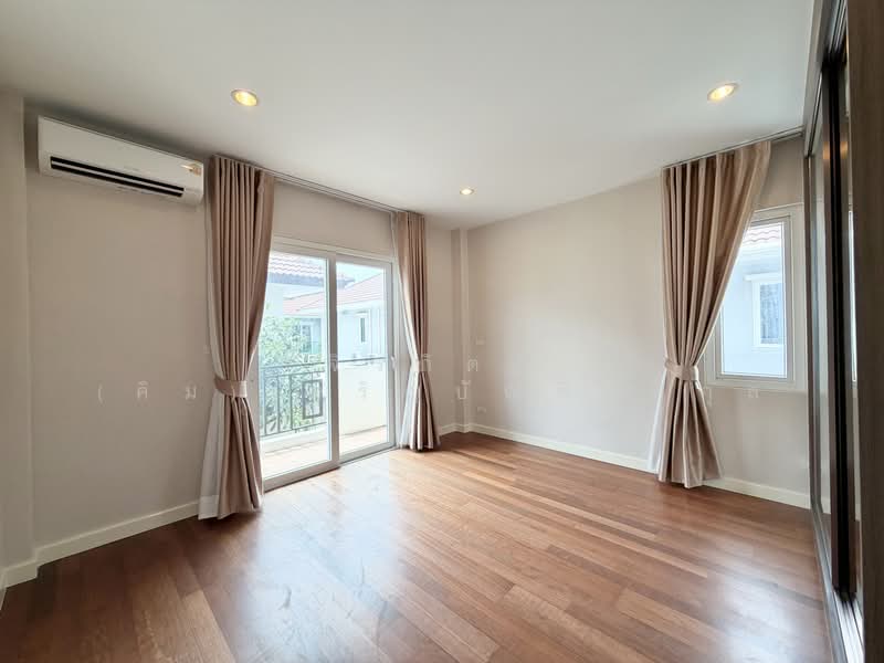 Villa Nakarin Onnut-Wongwaen, Bangkok, Sukhapiban 2 Road, Prawet, Bangkok, 4 Bedrooms, 370 sqm, Single Detached House For Sale, by จิรกิตติ์ (คิม)เจริญบัณฑิตสกุล, 500428155 - DDproperty.com