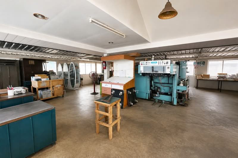 ขายบ้านเดี่ยว 2 ชั้น 206 ตร.ว. ซอยรัชดาภิเษก 32 (ซอยเสือใหญ่), กรุงเทพ, จันทรเกษม, จตุจักร, กรุงเทพ, 450 ตร.ม., บ้านเดี่ยว ขาย, โดย สง่าชัย ไทรทองคำ, 500428241 - DDproperty.com