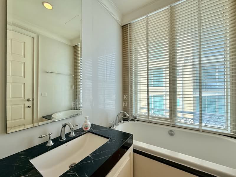 Royce Private Residences, Bangkok, 61 Soi Sukhumvit 31, Khlongtoei Nua, Watthana, Bangkok, 3 Bedrooms, 143 sqm, Condo For Rent, by Bangkok Residential, 500428252 - DDproperty.com