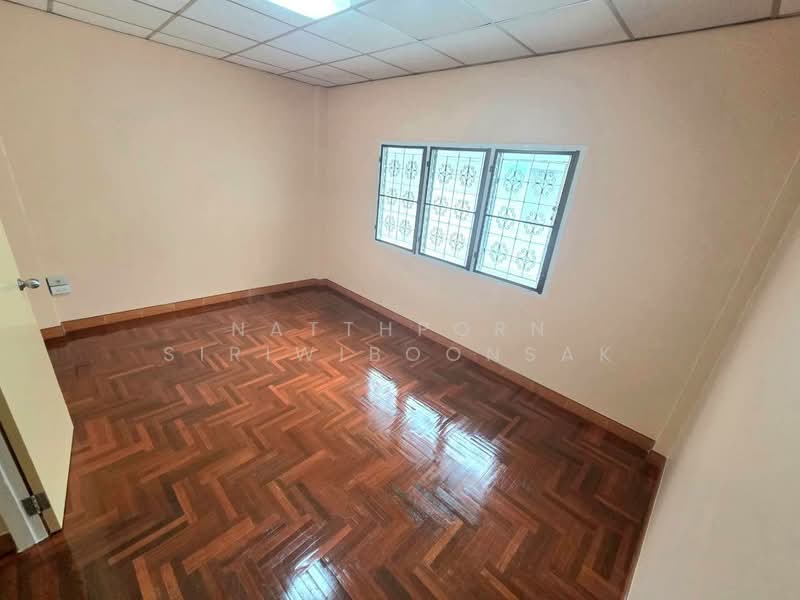 Piemsuk Village (Pak Kret Soi Wat Ku), Nonthaburi, Chaeng Watthana Road, Bang Phut, Pak Kret, Nonthaburi, 3 Bedrooms, 80 sqm, Townhouse For Sale, by Natthporn Siriwiboonsak, 500428274 - DDproperty.com