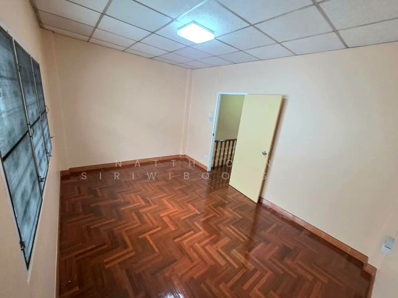 Piemsuk Village (Pak Kret Soi Wat Ku), Nonthaburi, Chaeng Watthana Road, Bang Phut, Pak Kret, Nonthaburi, 3 Bedrooms, 80 sqm, Townhouse For Sale, by Natthporn Siriwiboonsak, 500428274 - DDproperty.com
