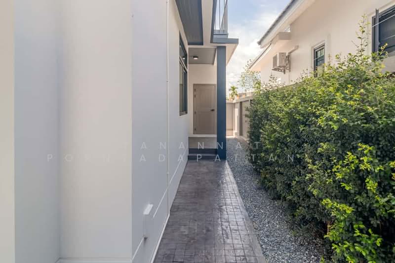โครงการอบอุ่น, Chiang Mai, San Phak Wan, Hang Dong, Chiang Mai, 4 Bedrooms, 258 sqm, Single Detached House For Sale, by Tanannat Porntadapattanayothin, 500428287 - DDproperty.com