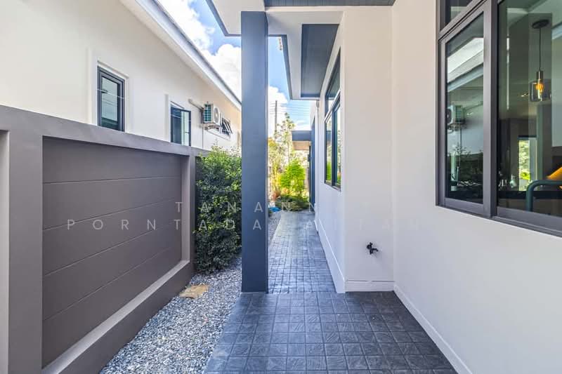 โครงการอบอุ่น, Chiang Mai, San Phak Wan, Hang Dong, Chiang Mai, 4 Bedrooms, 258 sqm, Single Detached House For Sale, by Tanannat Porntadapattanayothin, 500428287 - DDproperty.com