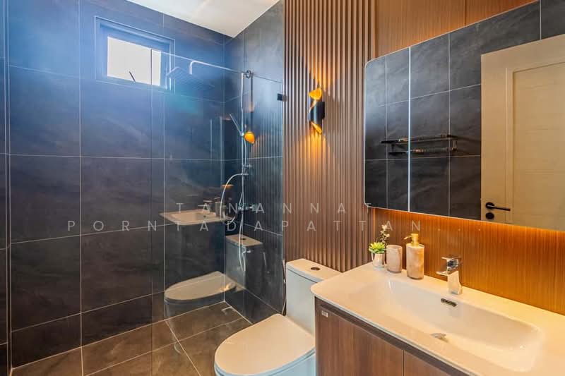 โครงการอบอุ่น, Chiang Mai, San Phak Wan, Hang Dong, Chiang Mai, 4 Bedrooms, 258 sqm, Single Detached House For Sale, by Tanannat Porntadapattanayothin, 500428287 - DDproperty.com