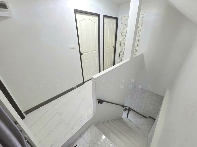 Baan Lanthog Tiwanon-Pak Kret 27, Nonthaburi, Tiwanon Road, Bang Phut, Pak Kret, Nonthaburi, 5 Bedrooms, 200 sqm, Single Detached House For Sale, by Natthporn Siriwiboonsak, 500428390 - DDproperty.com