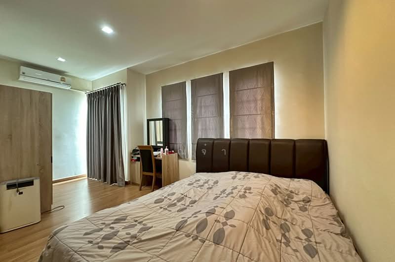 Golden Town 2 Onnut-Ladkrabang, Bangkok, Soi Prachathorn, Lat Krabang, Bangkok, 3 Bedrooms, 113 sqm, Townhouse For Sale, by คุณจ๋า, 500428408 - DDproperty.com