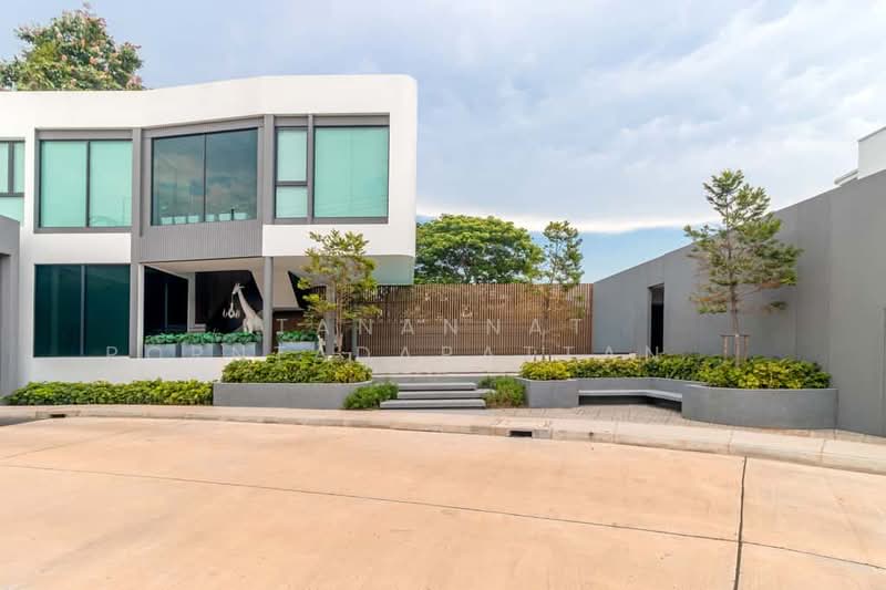 Baan Wang Tan, Chiang Mai, Mae Hia, Muang Chiang Mai, Chiang Mai, 4 Bedrooms, 212 sqm, Single Detached House For Sale, by Tanannat Porntadapattanayothin, 500428420 - DDproperty.com
