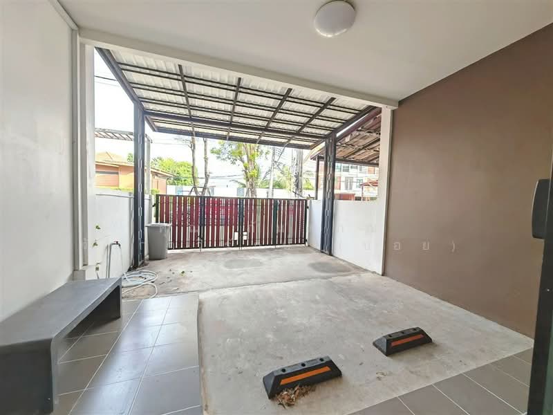 Six Nature Phetkasem 69, Bangkok, Petchkasem 69 Road, Nong Kang Plu, Nong Khaem, Bangkok, 3 Bedrooms, 120 sqm, Townhouse For Sale, by คุณ กันตภณ จักกาวิรักษ์ (บอย), 500428426 - DDproperty.com