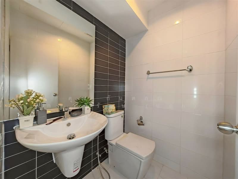 Six Nature Phetkasem 69, Bangkok, Petchkasem 69 Road, Nong Kang Plu, Nong Khaem, Bangkok, 3 Bedrooms, 120 sqm, Townhouse For Sale, by คุณ กันตภณ จักกาวิรักษ์ (บอย), 500428426 - DDproperty.com