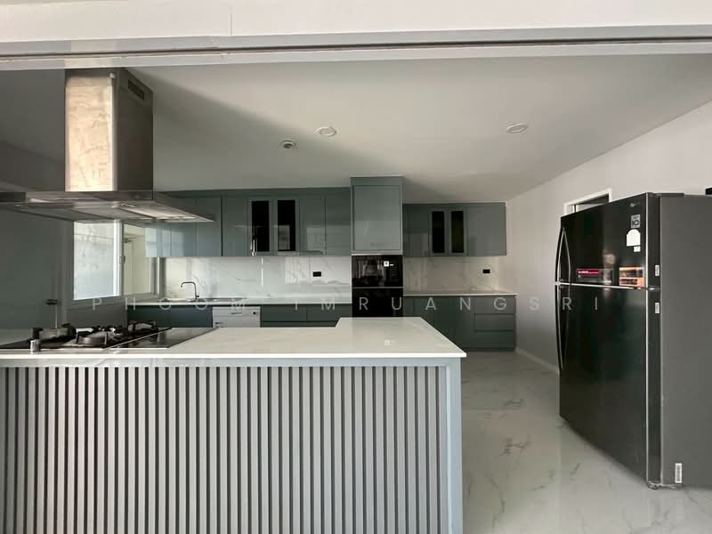D.S. Tower 2 Sukhumvit 39, Bangkok, Soi Sukhumvit 39, Khlong Tan Nua, Watthana, Bangkok, 3 Bedrooms, 265 sqm, Condo For Rent, by Phoom Imruangsri, 500428430 - DDproperty.com