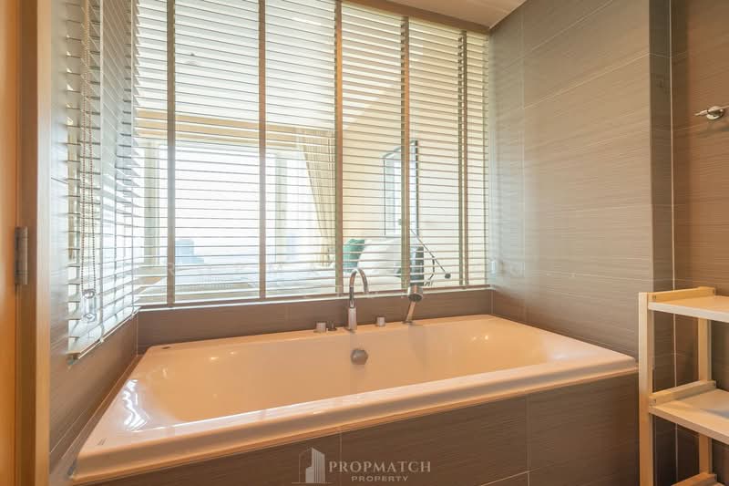 Siri At Sukhumvit, Bangkok, 902 Sukhumvit Road, Phra Kanong, Khlong Toei, Bangkok, 2 Bedrooms, 70 sqm, Condo For Rent, by PROPMATCH CO., LTD., 500428496 - DDproperty.com