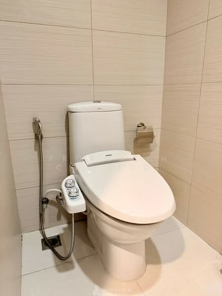 Siri At Sukhumvit, Bangkok, 902 Sukhumvit Road, Phra Kanong, Khlong Toei, Bangkok, 2 Bedrooms, 70 sqm, Condo For Rent, by PROPMATCH CO., LTD., 500428496 - DDproperty.com