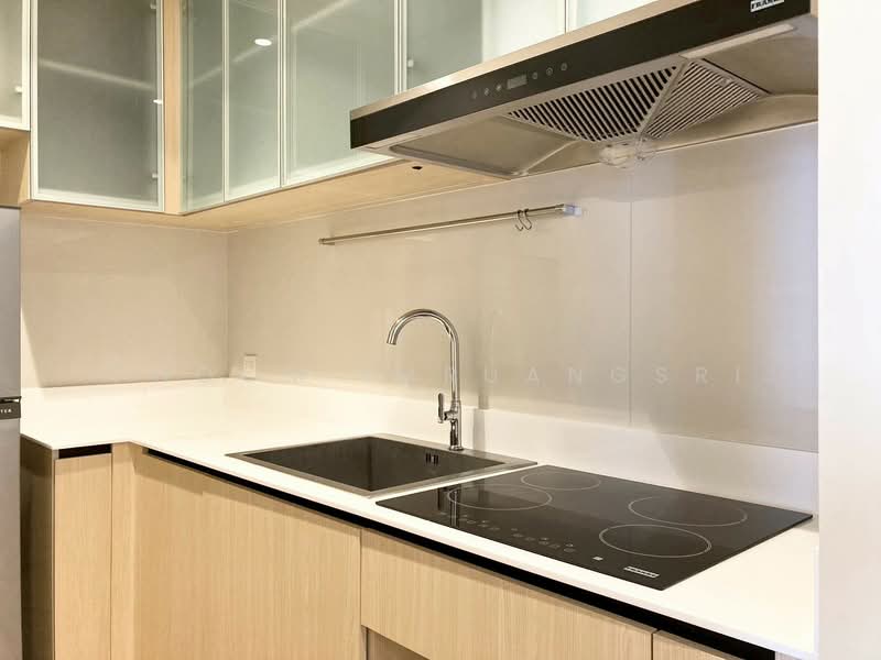 Maru Ekkamai 2, Bangkok, 70-5 Sukhumvit 63 Road, Phra Kanong Nua, Watthana, Bangkok, 2 Bedrooms, 60 sqm, Condo For Rent, by Phoom Imruangsri, 500428523 - DDproperty.com