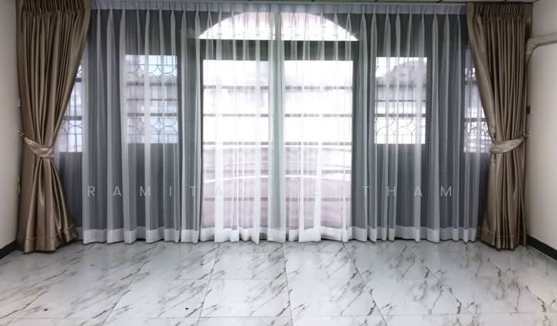 4-BR Townhouse, Bangkok, Saphan Song, Wang Thonglang, Bangkok, 4 Bedrooms, 325 sqm, Townhouse For Rent, by Ramita Theptham, 500428553 - DDproperty.com