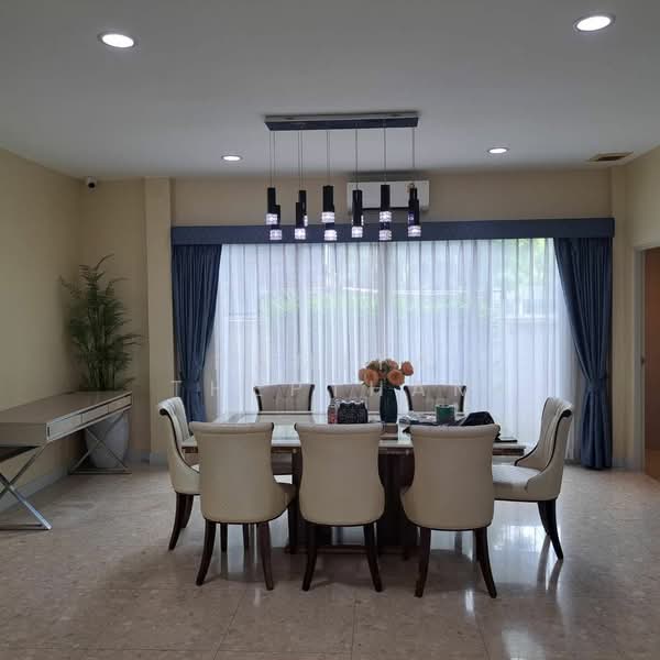 Bangkok Boulevard Rama 9-Srinakarin, Bangkok, Krungthep Kreetha Road, Saphan Sung, Bangkok, 4 Bedrooms, 335 sqm, Single Detached House For Rent, by Ramita Theptham, 500428570 - DDproperty.com