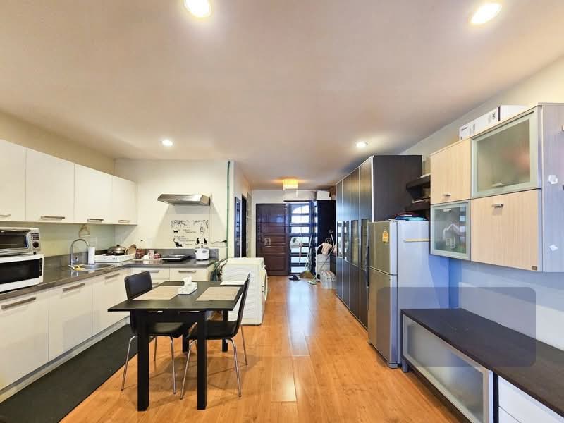 Supalai Place Sukhumvit 39, Bangkok, 175-179 Soi Sukhumvit 39 Sukhumvit Road, Khlong Tan Nua, Watthana, Bangkok, 1 Bedroom, 49 sqm, Condo For Sale, by Sutep Rodduaybun, 500428576 - DDproperty.com