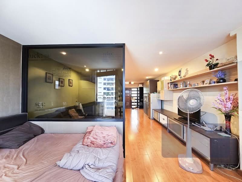 Supalai Place Sukhumvit 39, Bangkok, 175-179 Soi Sukhumvit 39 Sukhumvit Road, Khlong Tan Nua, Watthana, Bangkok, 1 Bedroom, 49 sqm, Condo For Sale, by Sutep Rodduaybun, 500428576 - DDproperty.com