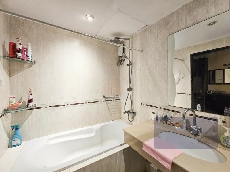 Supalai Place Sukhumvit 39, Bangkok, 175-179 Soi Sukhumvit 39 Sukhumvit Road, Khlong Tan Nua, Watthana, Bangkok, 1 Bedroom, 49 sqm, Condo For Sale, by Sutep Rodduaybun, 500428576 - DDproperty.com