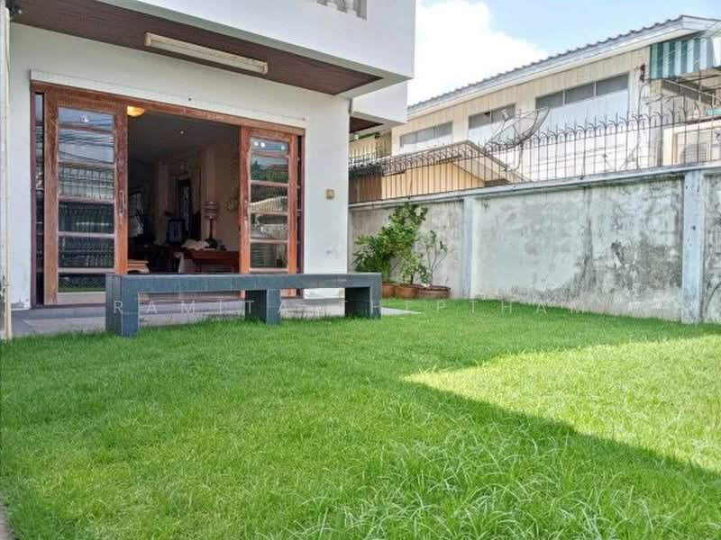 5-BR House, Bangkok, Chan Kasem, Chatuchak, Bangkok, 5 Bedrooms, 200 sqm, Single Detached House For Sale, by Ramita Theptham, 500428583 - DDproperty.com