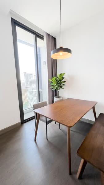 The Esse at Singha Complex, Bangkok, 1788 New Petchaburi Rd, Khlongtoei Nua, Watthana, Bangkok, 1 Bedroom, 49 sqm, Condo For Rent, by Nami E., 500428630 - DDproperty.com