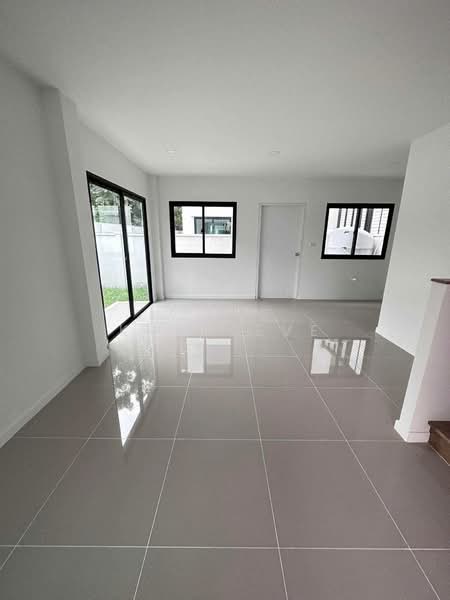Lumpini Townplace Sukhumvit-Srinakarin, Samut Prakan, Samrong Nua, Muang Samut Prakarn, Samut Prakan, 4 Bedrooms, 161 sqm, Single Detached House For Rent, by Khun Eve, 500428803 - DDproperty.com