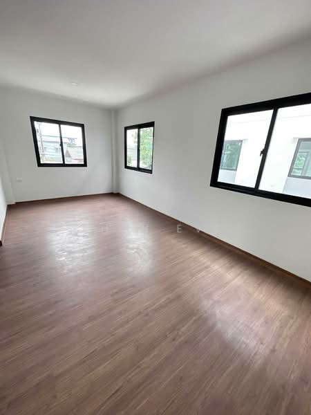 Lumpini Townplace Sukhumvit-Srinakarin : ลุมพินี ทาวน์เพลส สุขุมวิท-ศรีนครินทร์, สมุทรปราการ, สำโรงเหนือ, เมืองสมุทรปราการ, สมุทรปราการ, 161 ตร.ม., บ้านเดี่ยว ให้เช่า, โดย Khun Eve, 500428803 - DDproperty.com