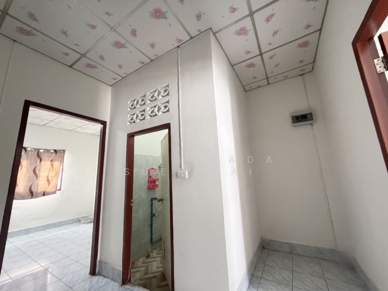 หมู่บ้านอารรีย์ 1, Samut Sakhon, หมู่บ้านอารีย์ อ้อมน้อย, Om Noi, Krathum Baen, Samut Sakhon, 2 Bedrooms, 80 sqm, Townhouse For Sale, by Laphasrada Suebthai, 500428889 - DDproperty.com