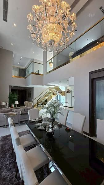 Q1 Sukhumvit, Bangkok, 1 Sukhumvit Road, Khlong Toei, Bangkok, 4 Bedrooms, 325 sqm, Condo For Rent, by Isika Tonkham, 500428920 - DDproperty.com