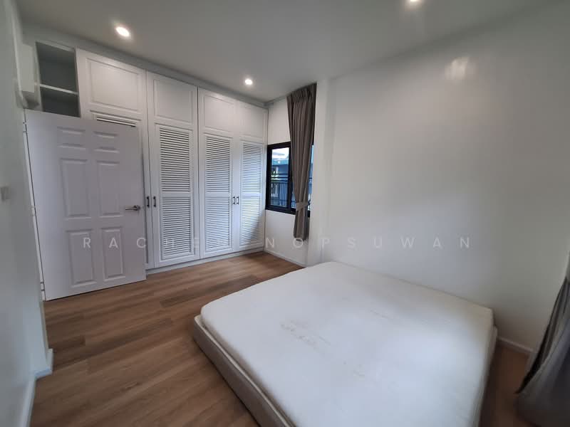 Sammakon Ramkhamhaeng, Bangkok, Ramkhamhaeng Road, Saphan Sung, Bangkok, 3 Bedrooms, 200 sqm, Single Detached House For Rent, by Rachen Nopsuwan, 500428937 - DDproperty.com