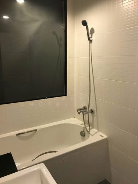 I-Zen Ekamai-Ramindra, Bangkok, Soi Nakniwas 45, Lat Phrao, Bangkok, 1 Bedroom, 50 sqm, Condo For Rent, by Tanakrit Chotbuddkayan, 500428939 - DDproperty.com