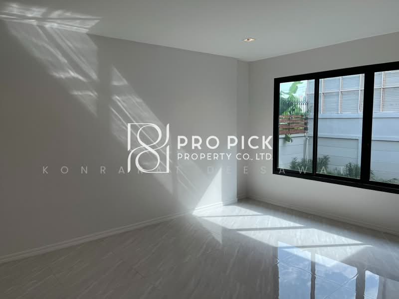 For Sale Detached House Sukhumvit 101/1 100 Sqw. BTS Punnawithi Sukhumvit Phra Khanong Bangkok, Bangkok, สุขุมวิท, Bang Chak, Phra Khanong, Bangkok, 4 Bedrooms, 400 sqm, Single Detached House For Sale, by Konrarat Deesawat, 500428974 - DDproperty.com
