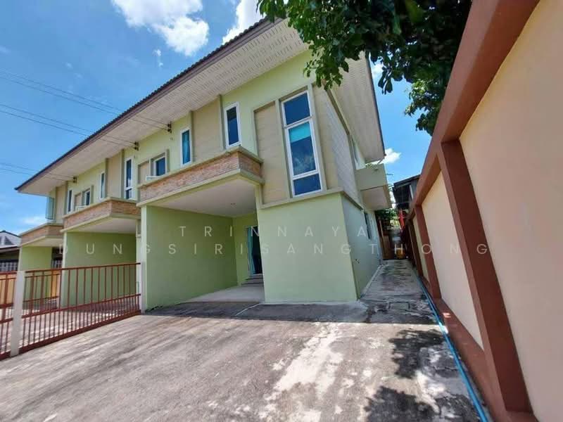 3-BR Townhouse, Bangkok, Suan Luang, Bangkok, 3 Bedrooms, 110 sqm, Townhouse For Rent, by Trinnaya Dungsirisangthong, 500428995 - DDproperty.com