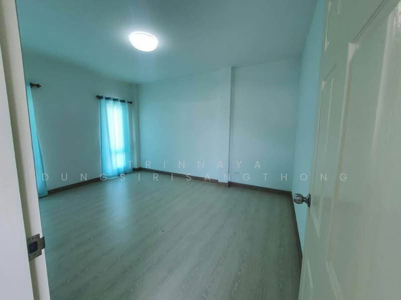 3-BR Townhouse, Bangkok, Suan Luang, Bangkok, 3 Bedrooms, 110 sqm, Townhouse For Rent, by Trinnaya Dungsirisangthong, 500428995 - DDproperty.com