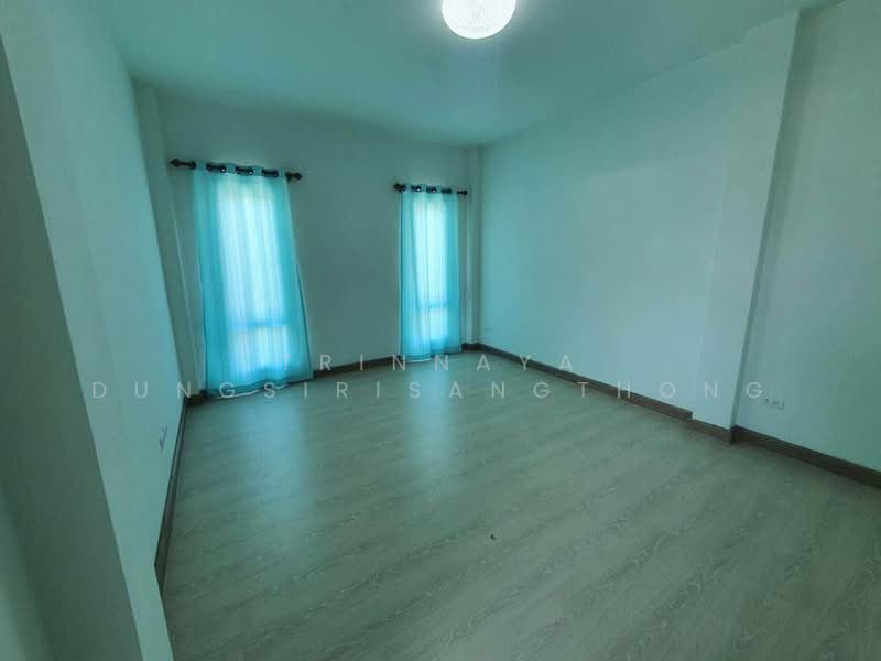 3-BR Townhouse, Bangkok, Suan Luang, Bangkok, 3 Bedrooms, 110 sqm, Townhouse For Rent, by Trinnaya Dungsirisangthong, 500428995 - DDproperty.com