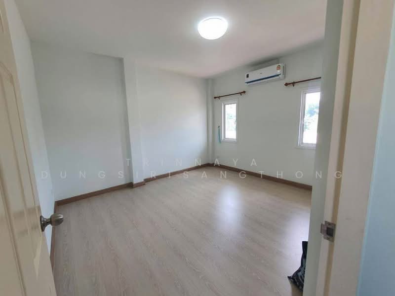 3-BR Townhouse, Bangkok, Suan Luang, Bangkok, 3 Bedrooms, 110 sqm, Townhouse For Rent, by Trinnaya Dungsirisangthong, 500428995 - DDproperty.com