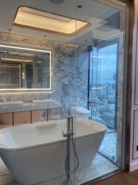 The Esse at Singha Complex, Bangkok, 1788 New Petchaburi Rd, Khlongtoei Nua, Watthana, Bangkok, 3 Bedrooms, 244 sqm, Condo For Sale, by Eastblue Horizon, 500429005 - DDproperty.com