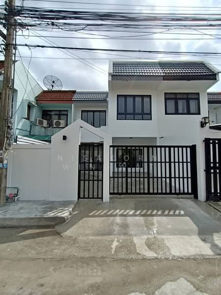 3-BR Townhouse, Bangkok, Hua Mak, Bang Kapi, Bangkok, 3 Bedrooms, 112 sqm, Townhouse For Rent, by Nisakorn Wingwat, 500429054 - DDproperty.com