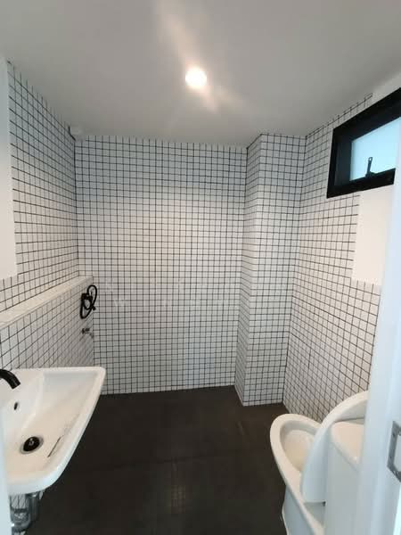 3-BR Townhouse, Bangkok, Hua Mak, Bang Kapi, Bangkok, 3 Bedrooms, 112 sqm, Townhouse For Rent, by Nisakorn Wingwat, 500429054 - DDproperty.com