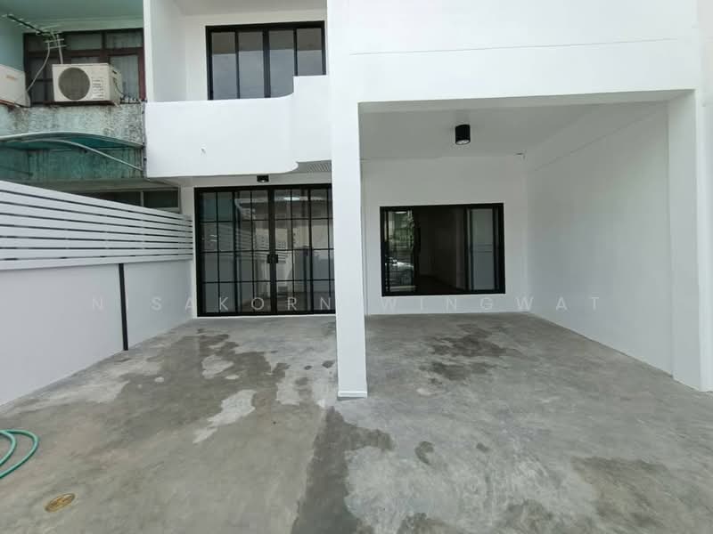 ทาวน์เฮ้าส์ 3-ห้องนอน, กรุงเทพ, หัวหมาก, บางกะปิ, กรุงเทพ, 112 ตร.ม., ทาวน์เฮ้าส์ ให้เช่า, โดย Nisakorn Wingwat, 500429054 - DDproperty.com