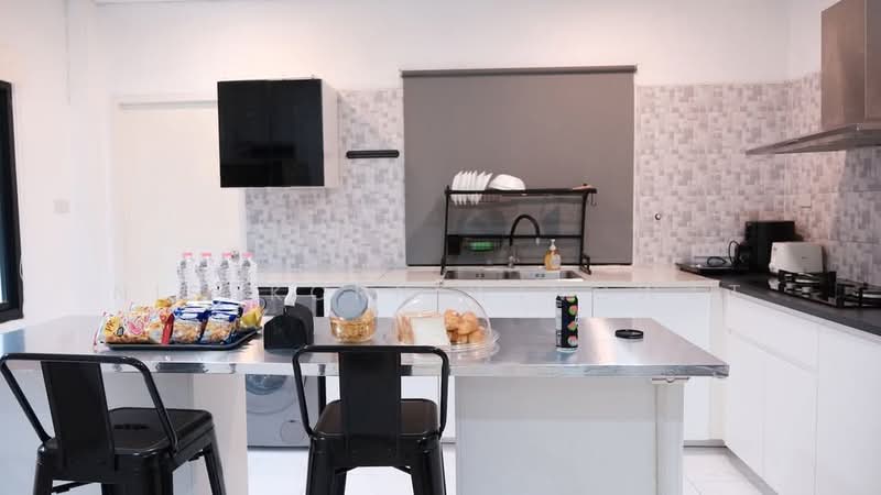 5-BR House, Bangkok, Bang Na Nuea, Bang Na, Bangkok, 5 Bedrooms, 400 sqm, Single Detached House For Rent, by Nisakorn Wingwat, 500429062 - DDproperty.com