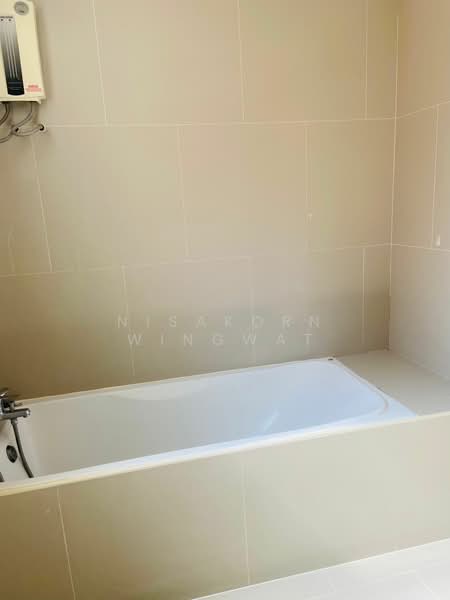 5-BR House, Bangkok, Khlong Tan Nua, Watthana, Bangkok, 5 Bedrooms, 380 sqm, Single Detached House For Rent, by Nisakorn Wingwat, 500429090 - DDproperty.com